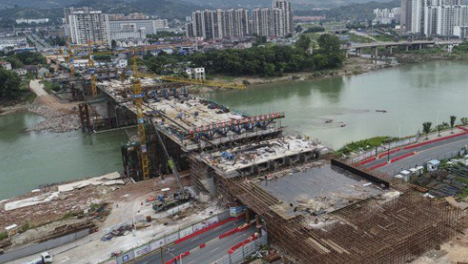 「重點(diǎn)項目巡禮」張家界紅壁巖大橋箱梁主體完成70% 預計年底通車(chē)